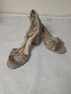 Nina Glitter Gold T-Strap Block Heel Sandals